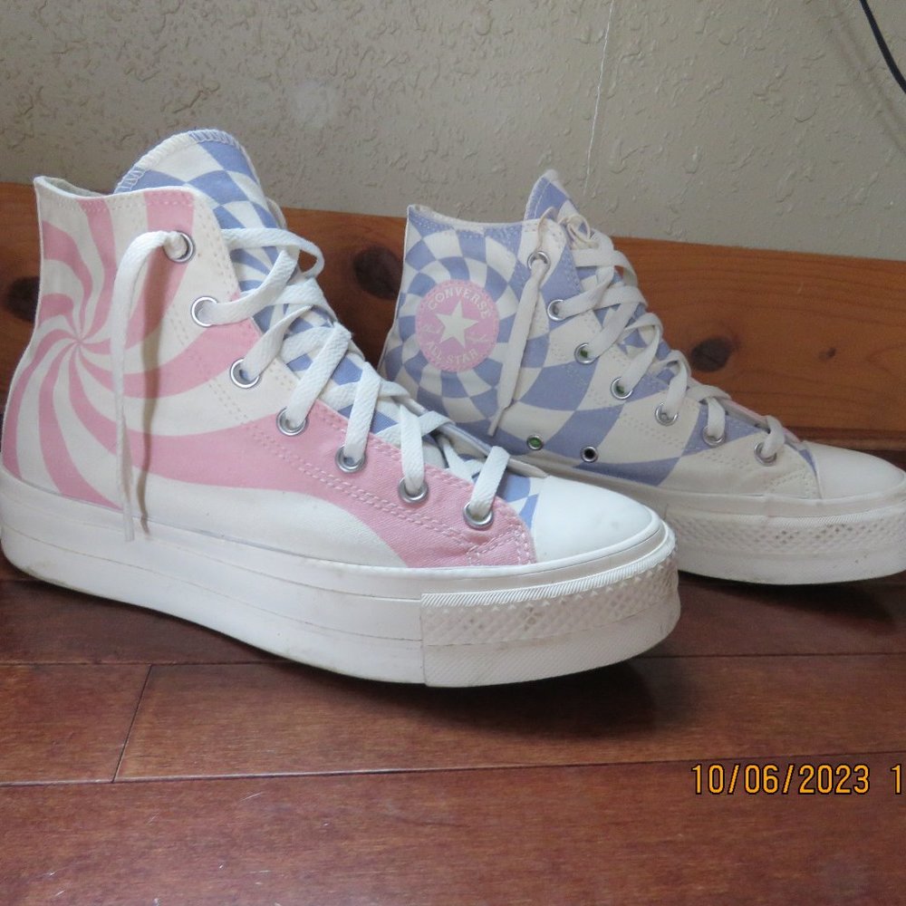 women's Converse All Star size 9.5